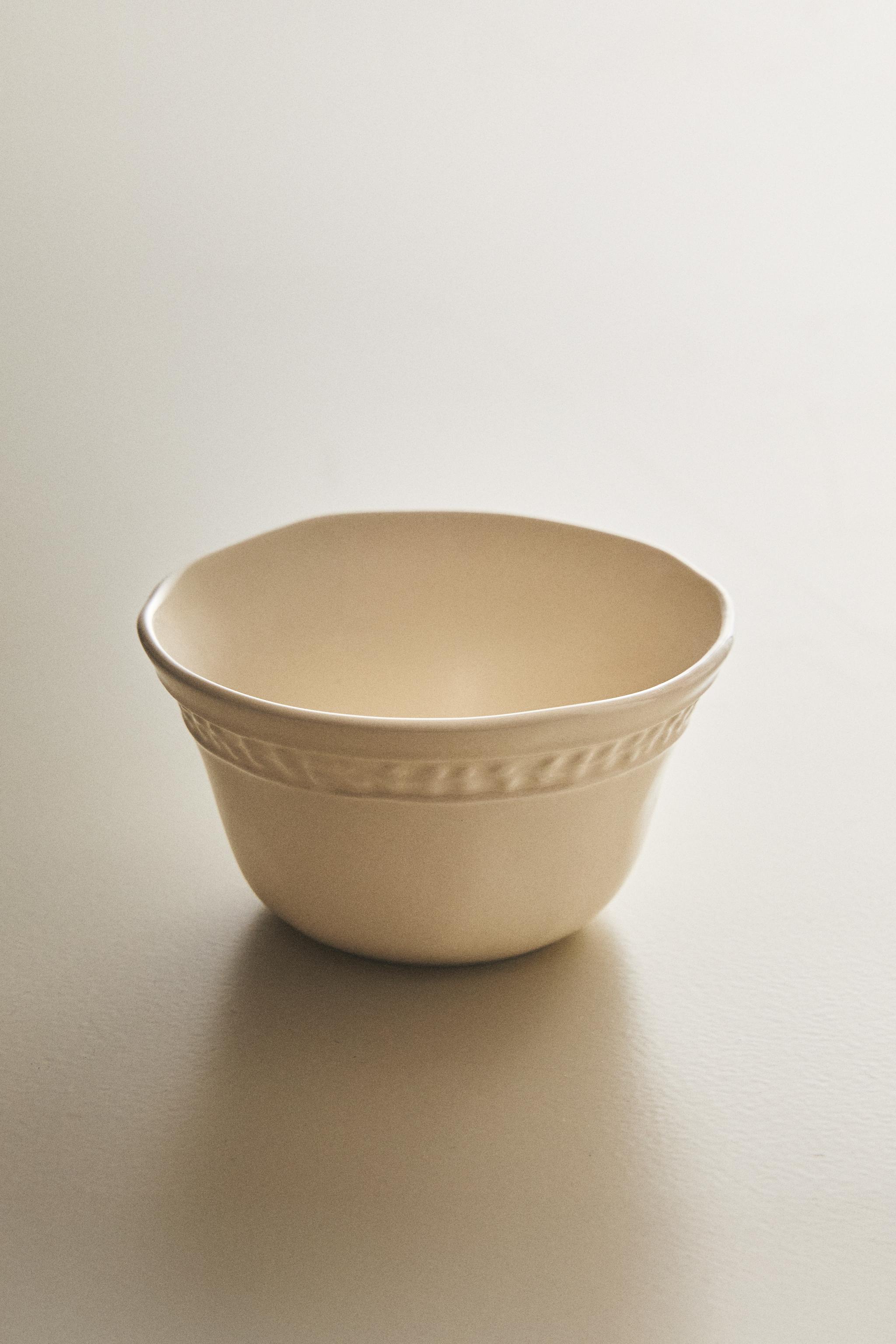 RAISED DESIGN BOWL